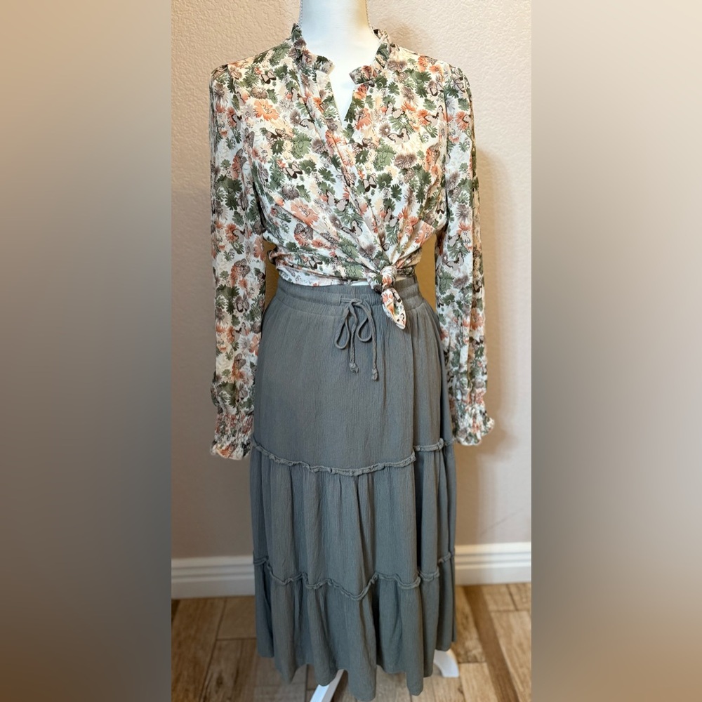 Elegant Gray Women's Skirt